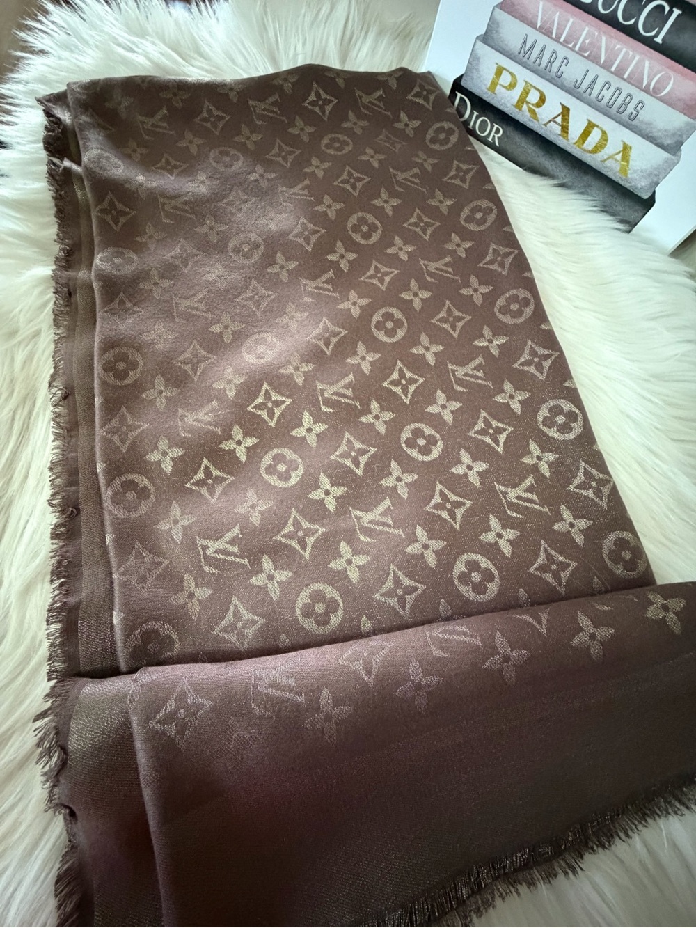 Louis Vuitton Monogram Shawl Scarf in Brown and Gold. - Picture 7 of 11